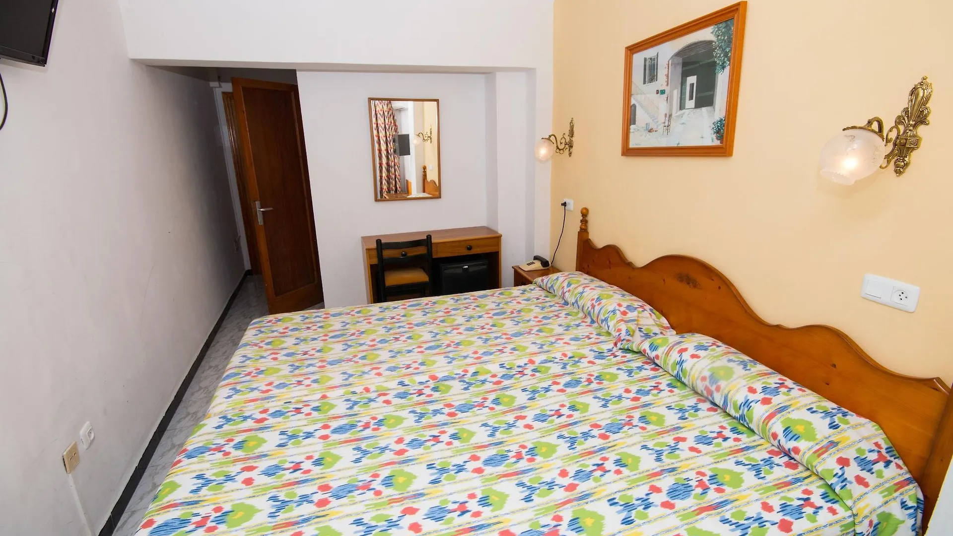 Hotel Amic Can Pastilla Кан Пастилла 2*,